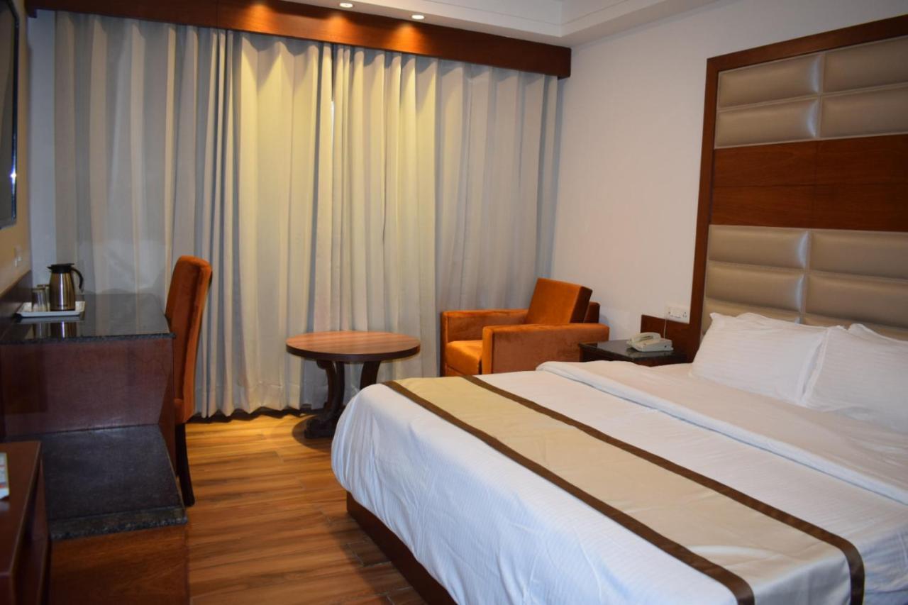 Hotel Ambica Katra Katra  Eksteriør bilde
