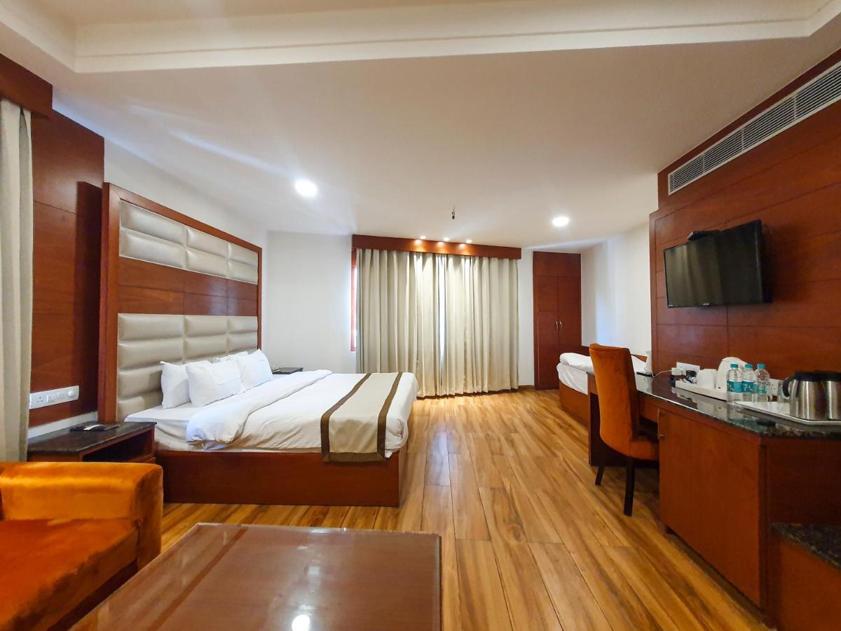Hotel Ambica Katra Katra  Eksteriør bilde