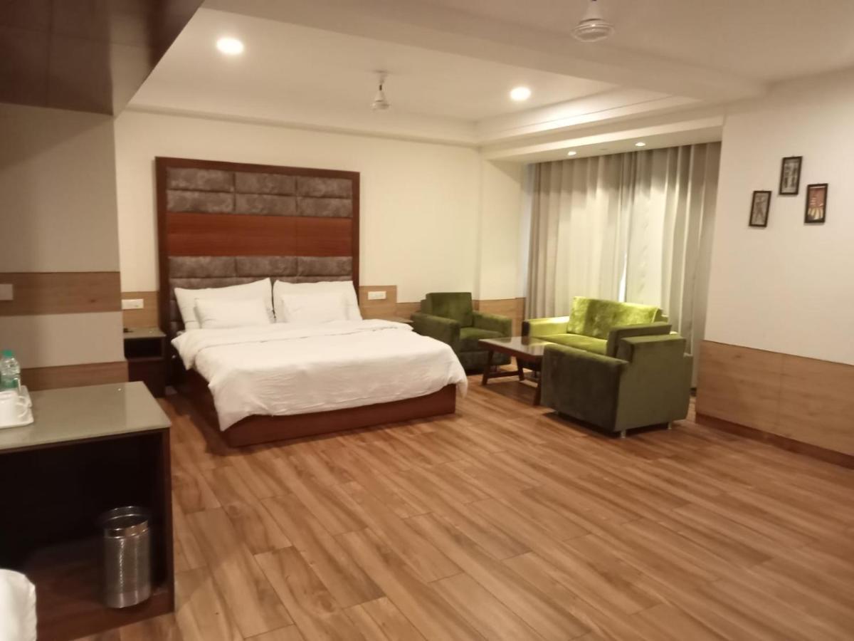 Hotel Ambica Katra Katra  Eksteriør bilde