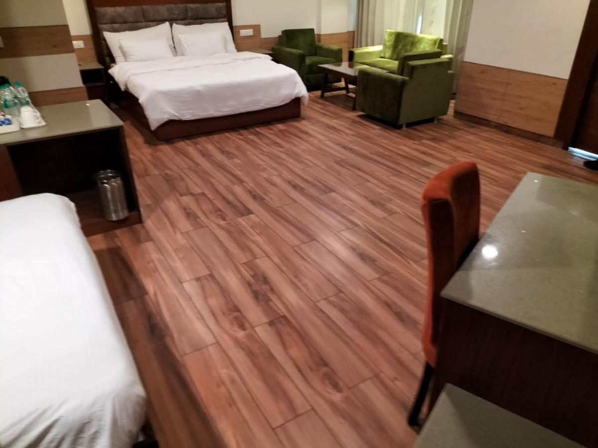 Hotel Ambica Katra Katra  Eksteriør bilde