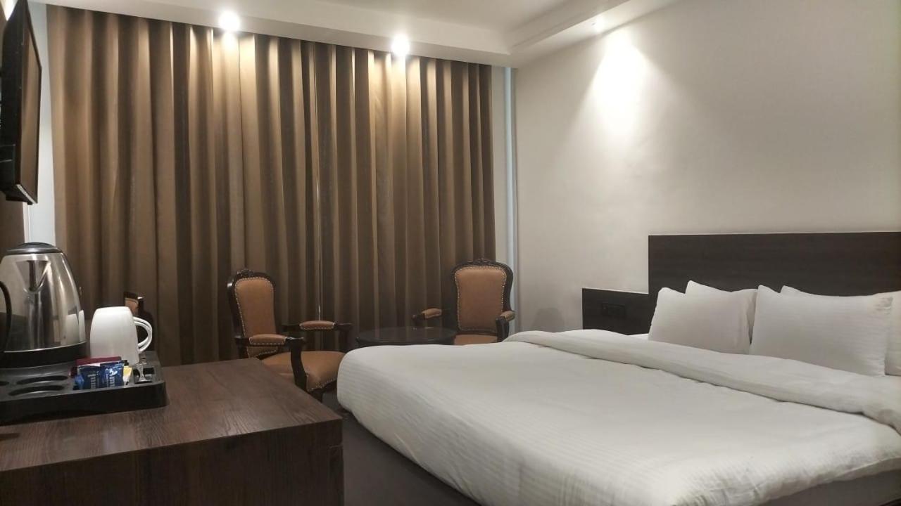Hotel Ambica Katra Katra  Eksteriør bilde